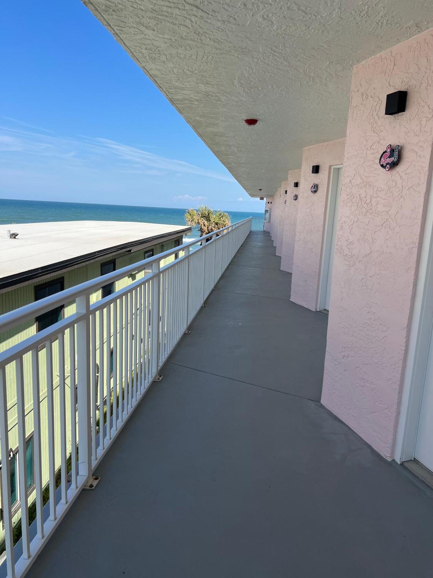 Flamingo Inn Beachfront - Дейтона-Бич Экстерьер фото