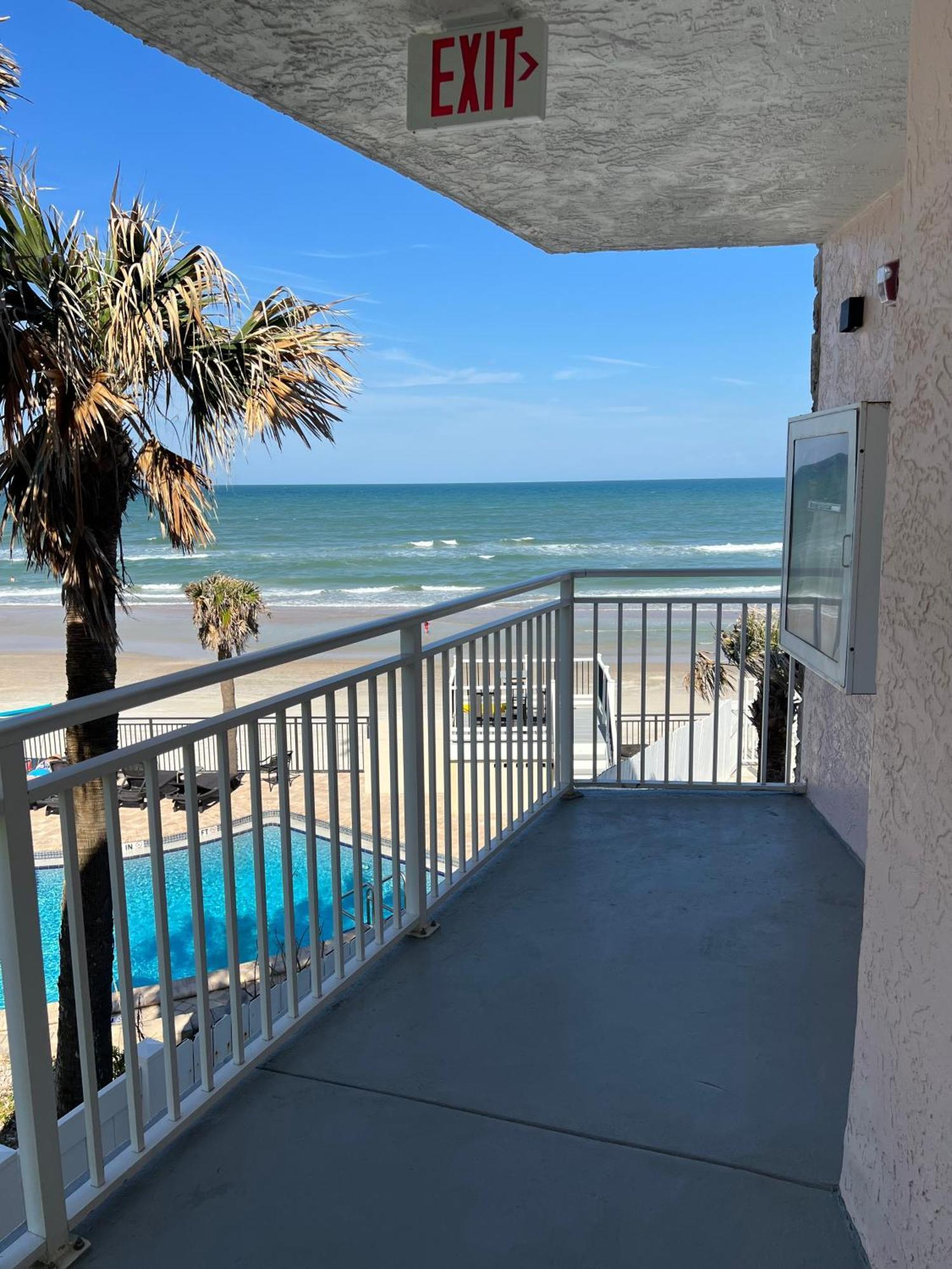 Flamingo Inn Beachfront - Дейтона-Бич Экстерьер фото