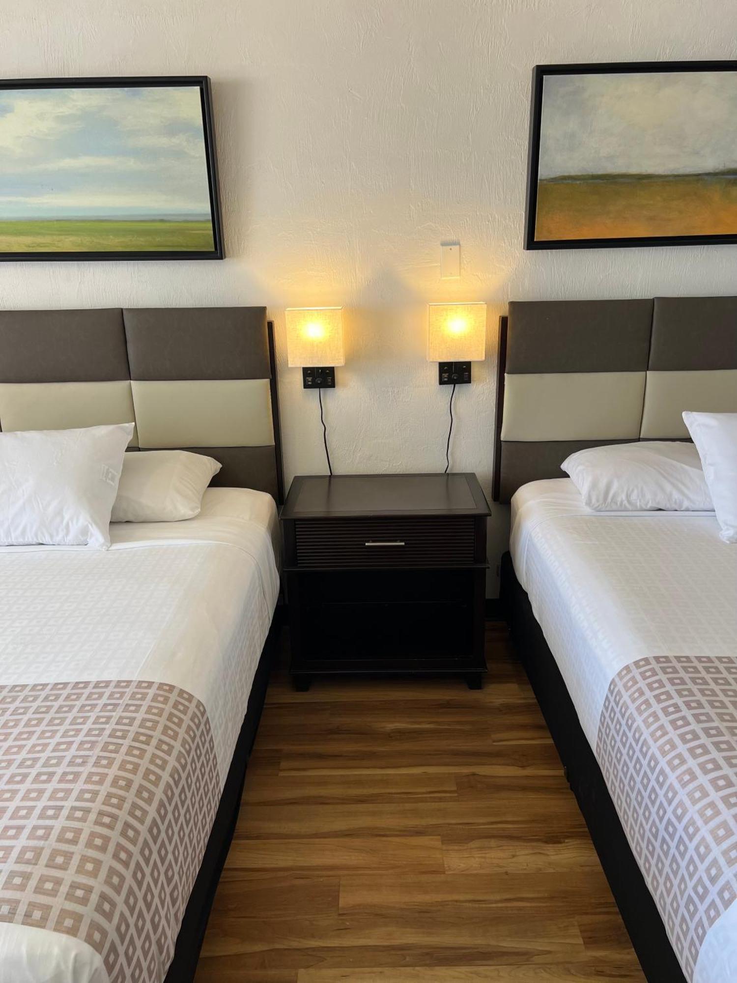 Flamingo Inn Beachfront - Дейтона-Бич Экстерьер фото