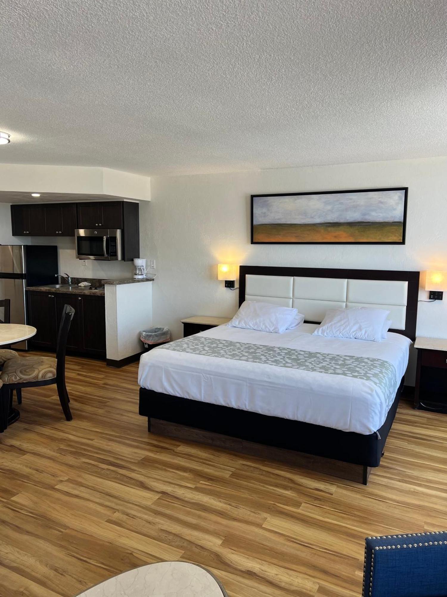 Flamingo Inn Beachfront - Дейтона-Бич Экстерьер фото
