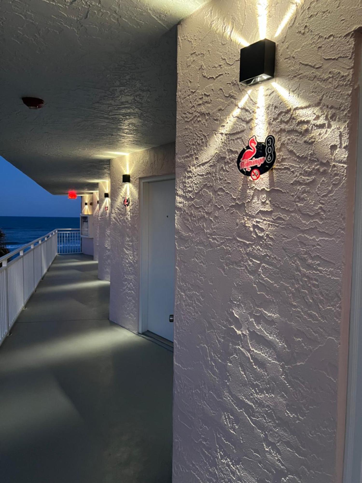 Flamingo Inn Beachfront - Дейтона-Бич Экстерьер фото