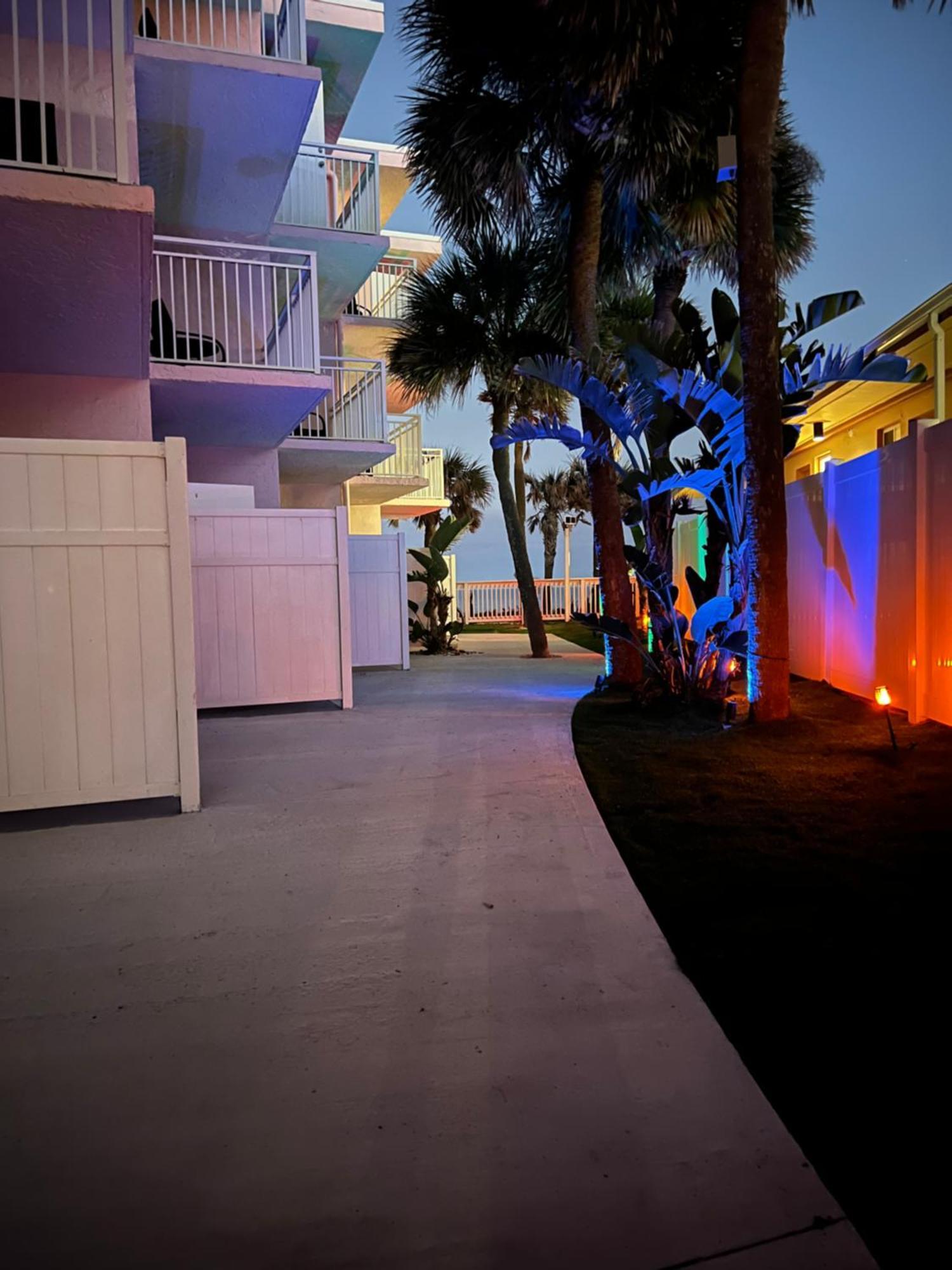 Flamingo Inn Beachfront - Дейтона-Бич Экстерьер фото