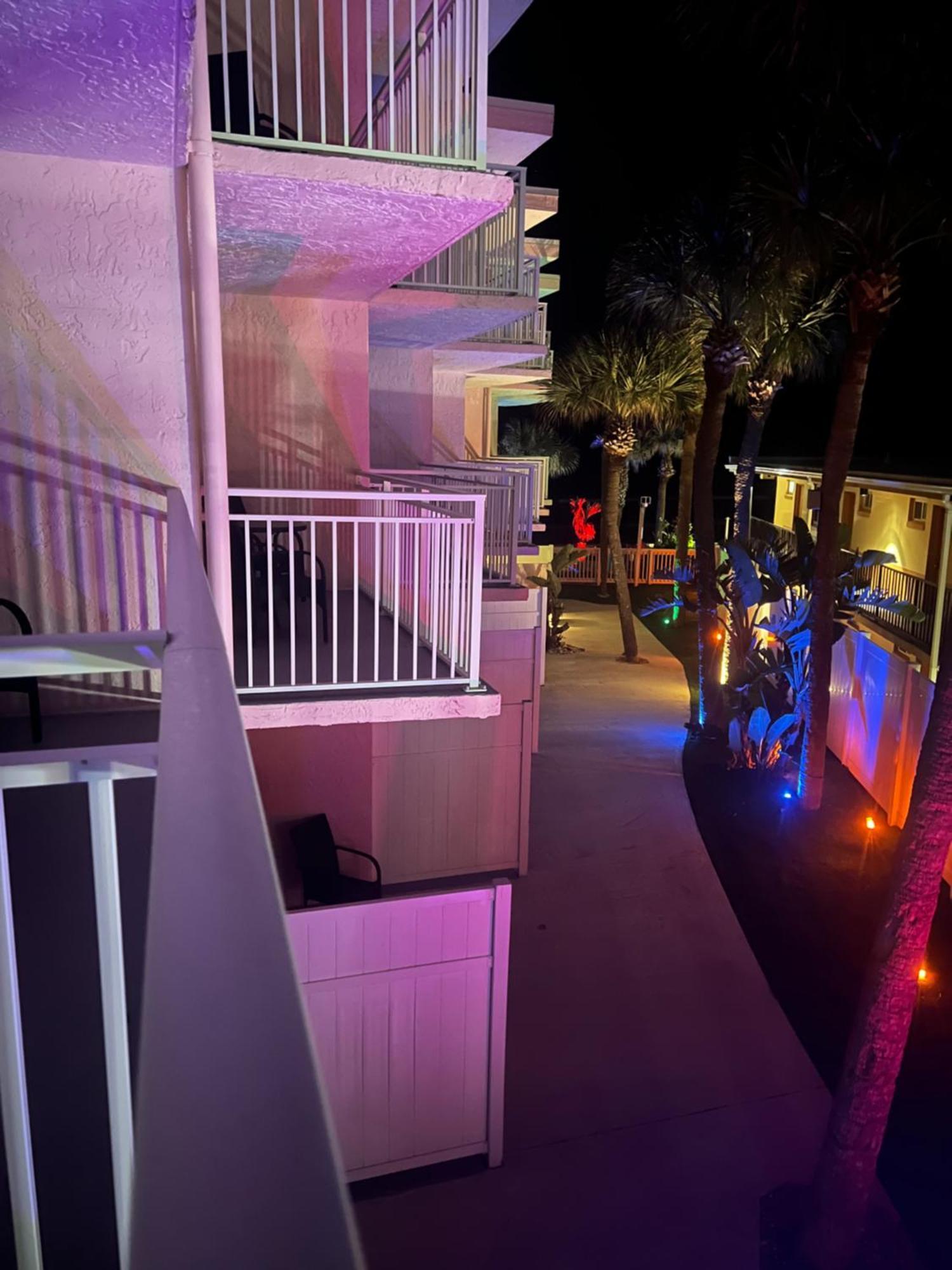 Flamingo Inn Beachfront - Дейтона-Бич Экстерьер фото