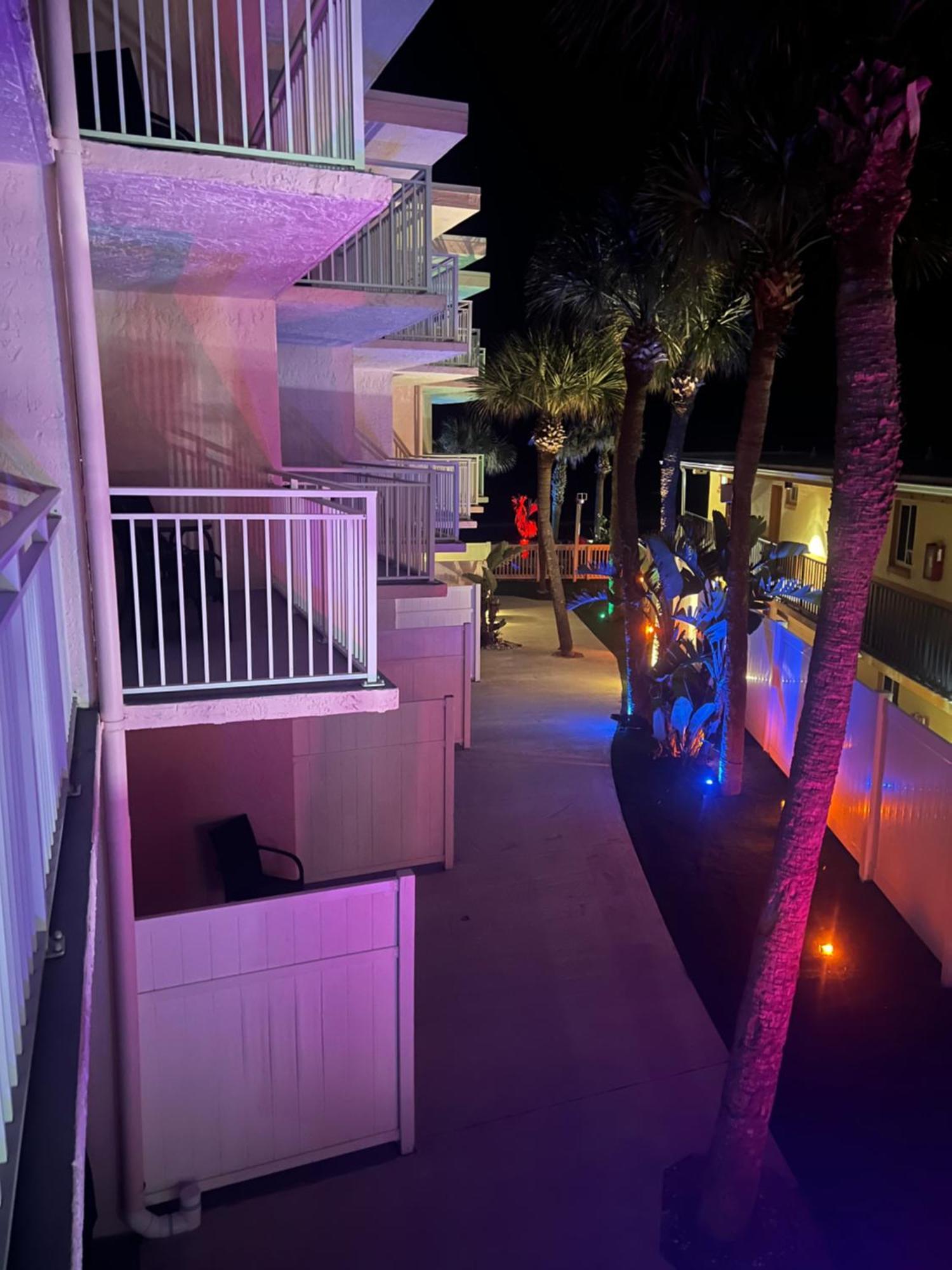 Flamingo Inn Beachfront - Дейтона-Бич Экстерьер фото